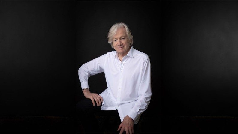 The Moody Blues front-man Justin Hayward returns to his favorite Sacramento haunt June 18. The Moody Blues front-man Justin Hayward returns to his favorite Sacramento haunt June 18.
