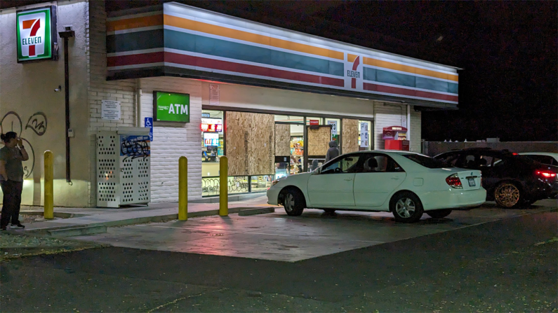 7-Eleven Closing Hundreds of Stores in North America 7-Eleven Closing Hundreds of Stores in North America